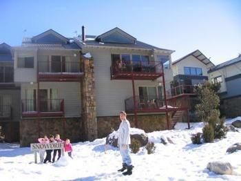 Snowdrift Chalet Hotel Thredbo Exterior foto